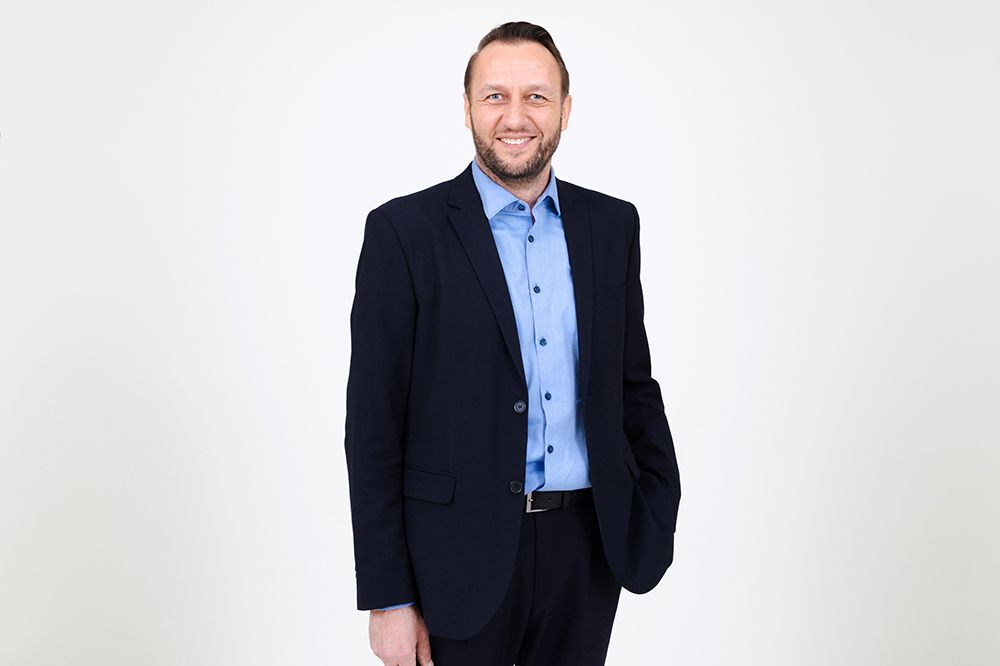 Ronnie Mocker, Geschäftsleiter